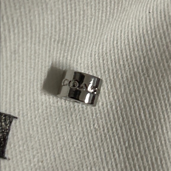 Brand New in Box Coach Silver Tone Heart Halo Stud  Earrings - Picture 10 of 11